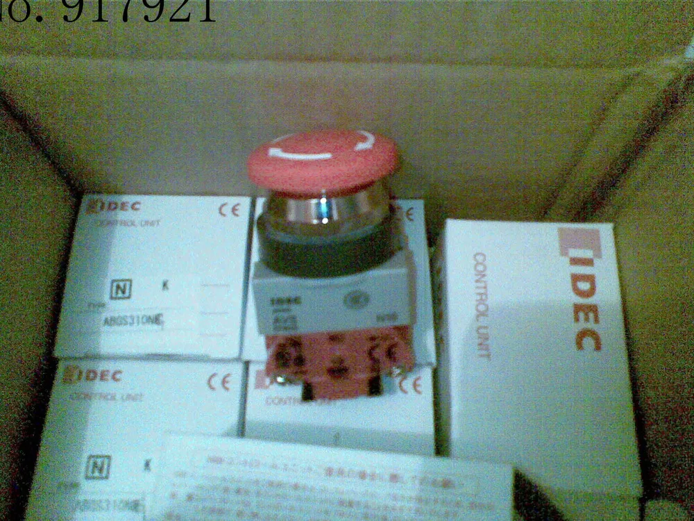 

[ZOB] IDEC switch ABS110NR flathead shaped aperture 25mm ABS122NG ABS111NB button switch --2PCS/LOT