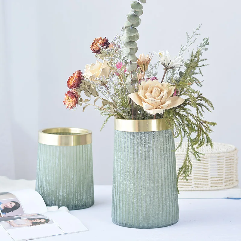 Preise Kreative Matte Alten Glas Flasche Blume Vase Ornament Kupfer Ring Nordic Glas Vase Handwerk Wohnzimmer Tisch Vasen Weiche Kunst decor