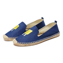 

Slip-on style,embroidered ice cream flat espadrill
