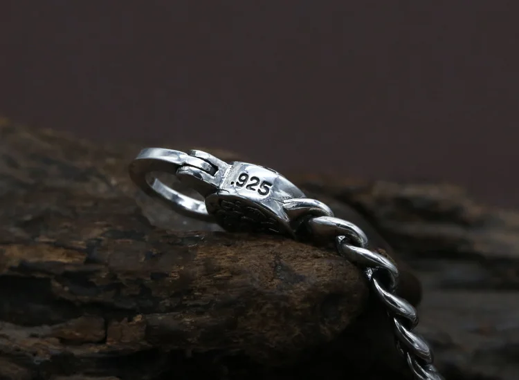 7101870452_2092824473