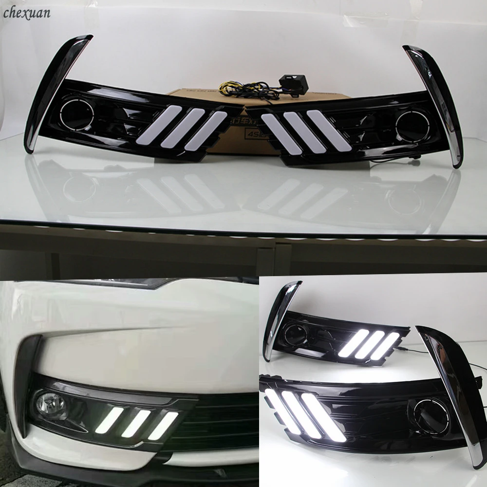 

CSCSNL 1 set For Toyota Corolla 2017 2018 12v LED Daytime Running Light ABS fog lamp cover with Yellow Turning Signal lights