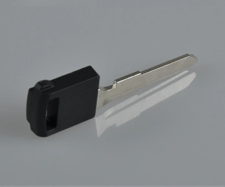 Suzuki SX4 Vitra key blade(13)