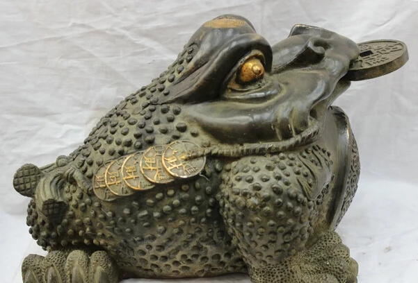 

JP S0522 20" Old Chinese Feng shui Bronze Gilt Golden Toad Spittor Money With Coin Statue