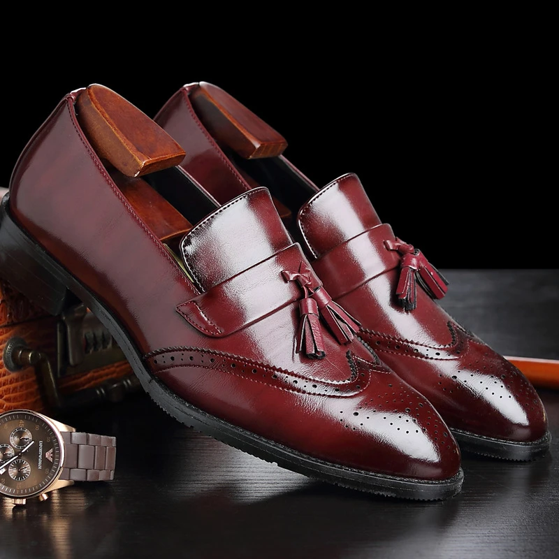 

Brogue Shoes Men Oxford Italian Brand Formal Shoes Men Elegant Coiffeur Leather Shoes Men Classic Big Size Sepatu Slip On Pria