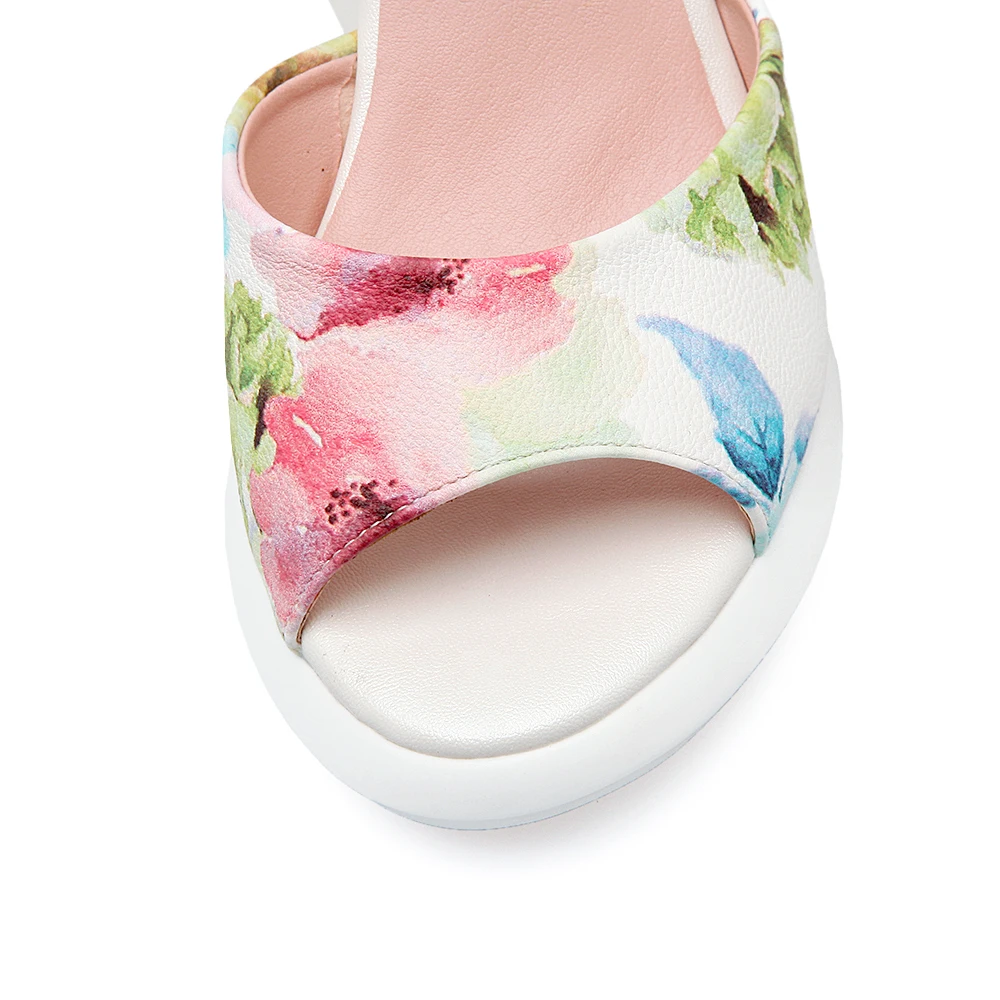 sandals shoes