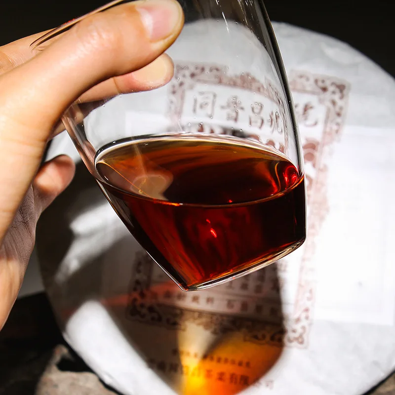 недопитый чай. чай пуэр. недопитая кружка чая. оставив чай не допитым. оставив чай не допитым.