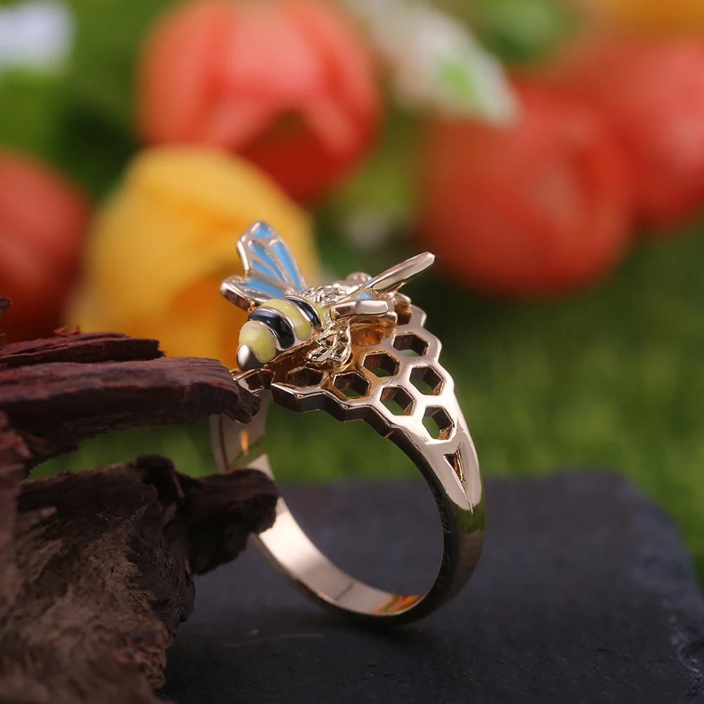 Huitan, трендовые кольца в форме животного, летающая пчела, милые кольца в форме сот, цвета: золотистый, серебристый, подарок на день рождения для ребенка