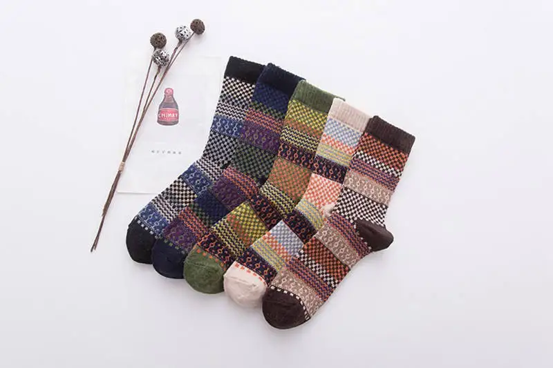 Vintage Men Wool Socks Ethnic Style Geometric Plaid Socks Fashion Male Striped Middle Tube Sock Winter Warm Man Cotton Clothing (4)