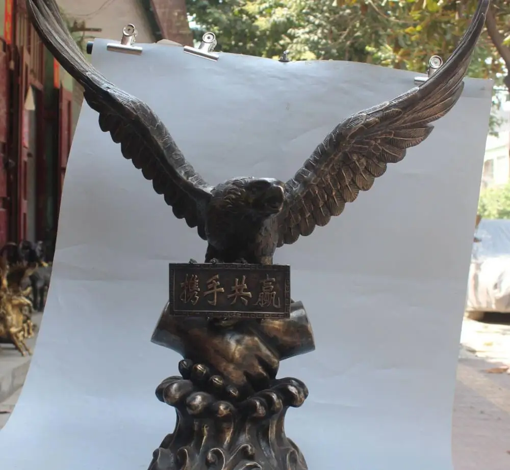 

28" Chinese Bronze Fly Arabia Hawk Eagle Bird Open Wigs On Hand By Hand Statue