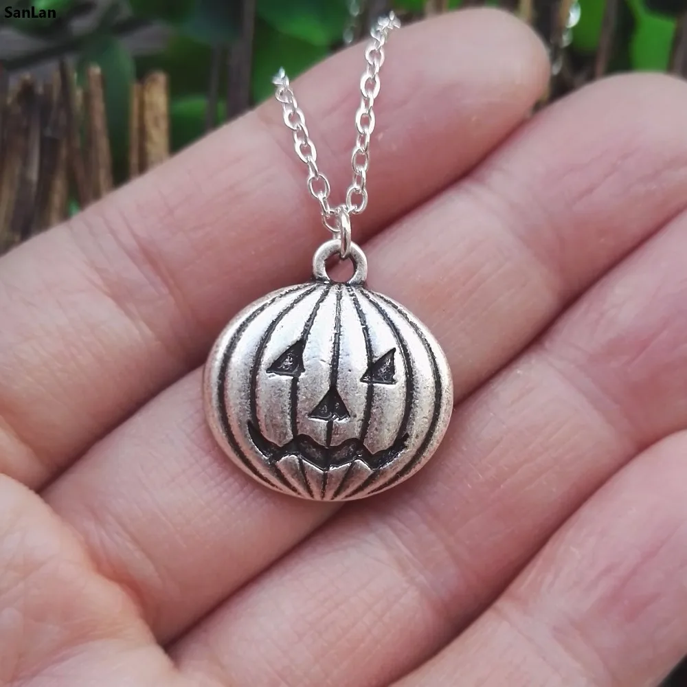 SanLan 1pcs Autumn Halloween Pumpkin Necklace Fall Necklace Jewelry