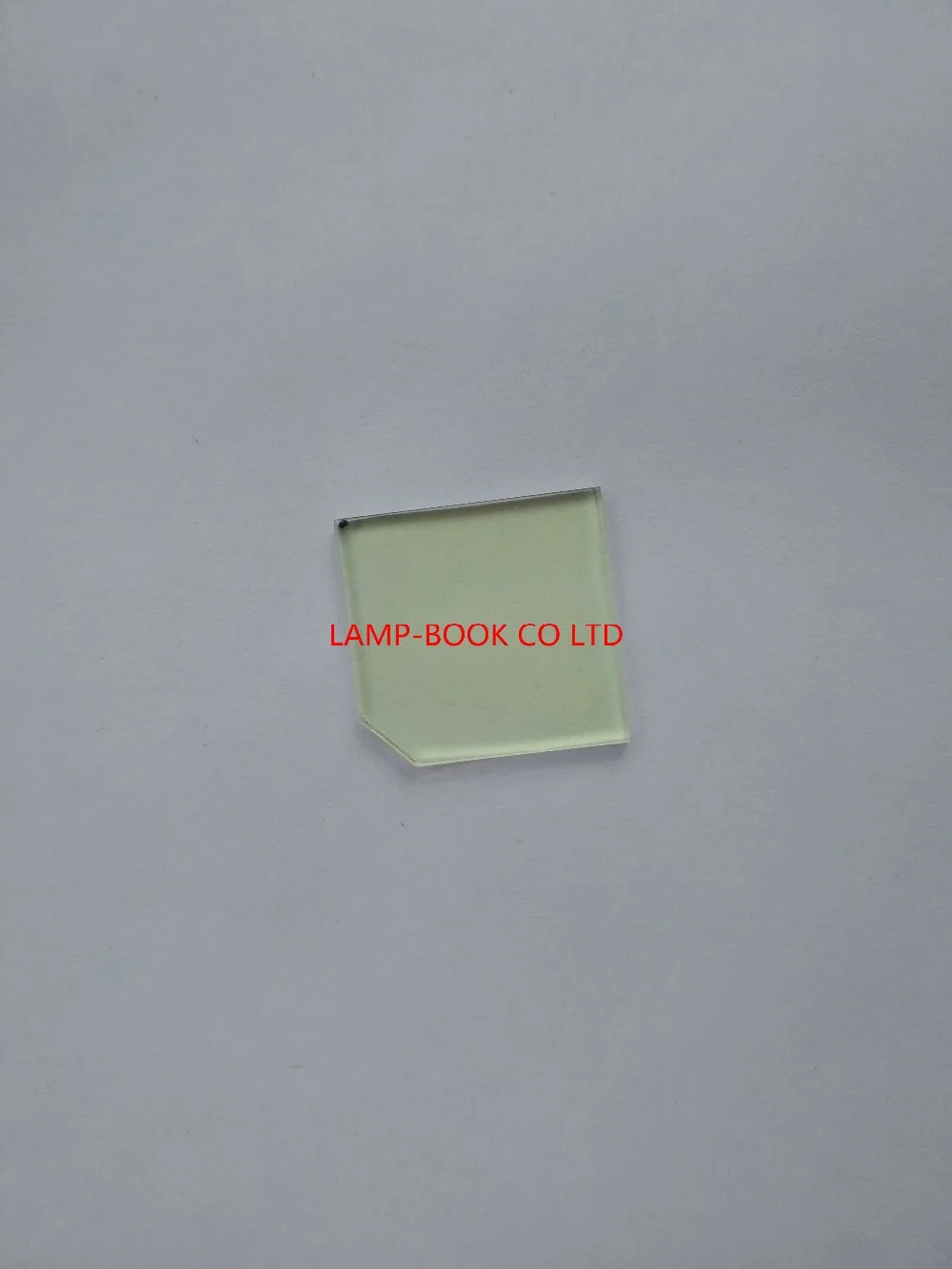 DLP projector lamp housing window, glass, UV/IR lens 24x25x2mm 24*25*2mm 24 x 25 x 2 mm for OPTOMA HD26 HD141X HD20 PROJECTOR projector accessory