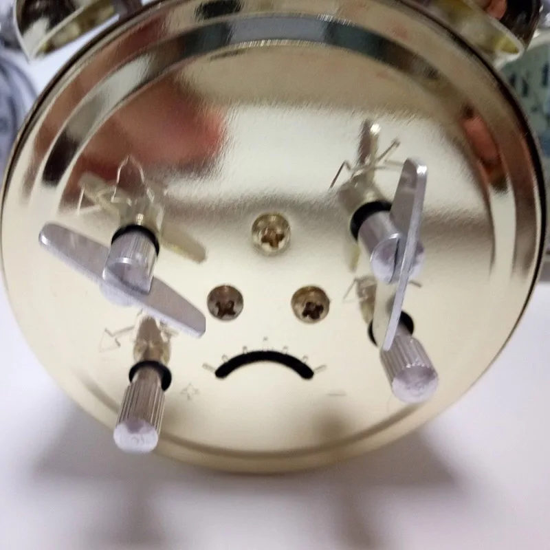 Gold  Mechanical Alarm Clock Manual Wind Up Vintage Metal Snooze Table Clock Display Cute Version Home Decoration Supplies ► Photo 3/6