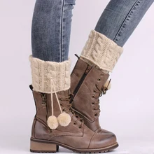 Женские короткие вязаные гетры с помпонами; сезон зима-осень; вязаные гетры с манжетами для обуви; теплые гетры с полой подошвой; гетры