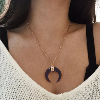 

Creative Black Resin Ox Horn Crescent Moon Pendant Necklaces Women Boho Gold Chain Vintage Clavicle Necklace Jewelry Gift YN898