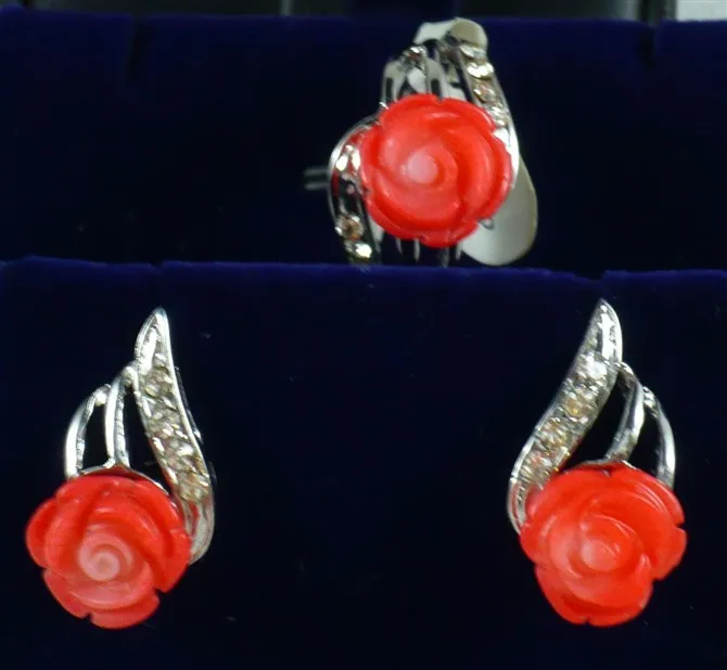 

wholesale special red Natural Stone flower stud earring and pendant jewelry set