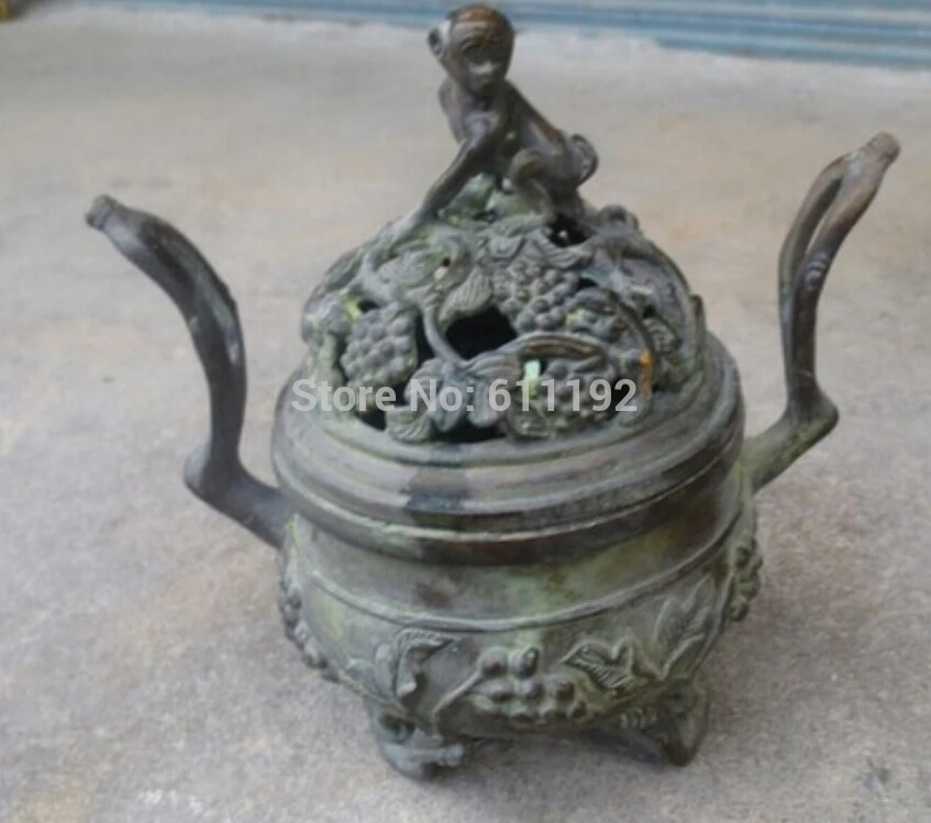 

Rare Qing QianLong home decoration censer,Vintage bronze incense burner monkey lid