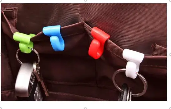 

2Pcs/pack Creative Anti Lost Bag Hooks Installed Inside The Built-key Holder Key Holders Clip For Easy Carrying