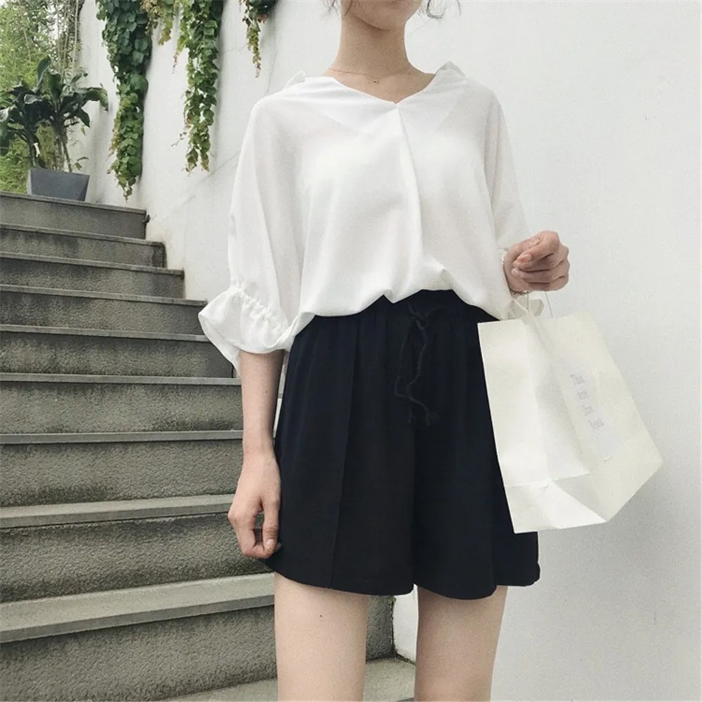 High quality Casual Chiffon V-neck Loose Shirt Office Wear 2018 White Women Blouse Shirt Half Batwing Sleeve Summer Elegant top (8)