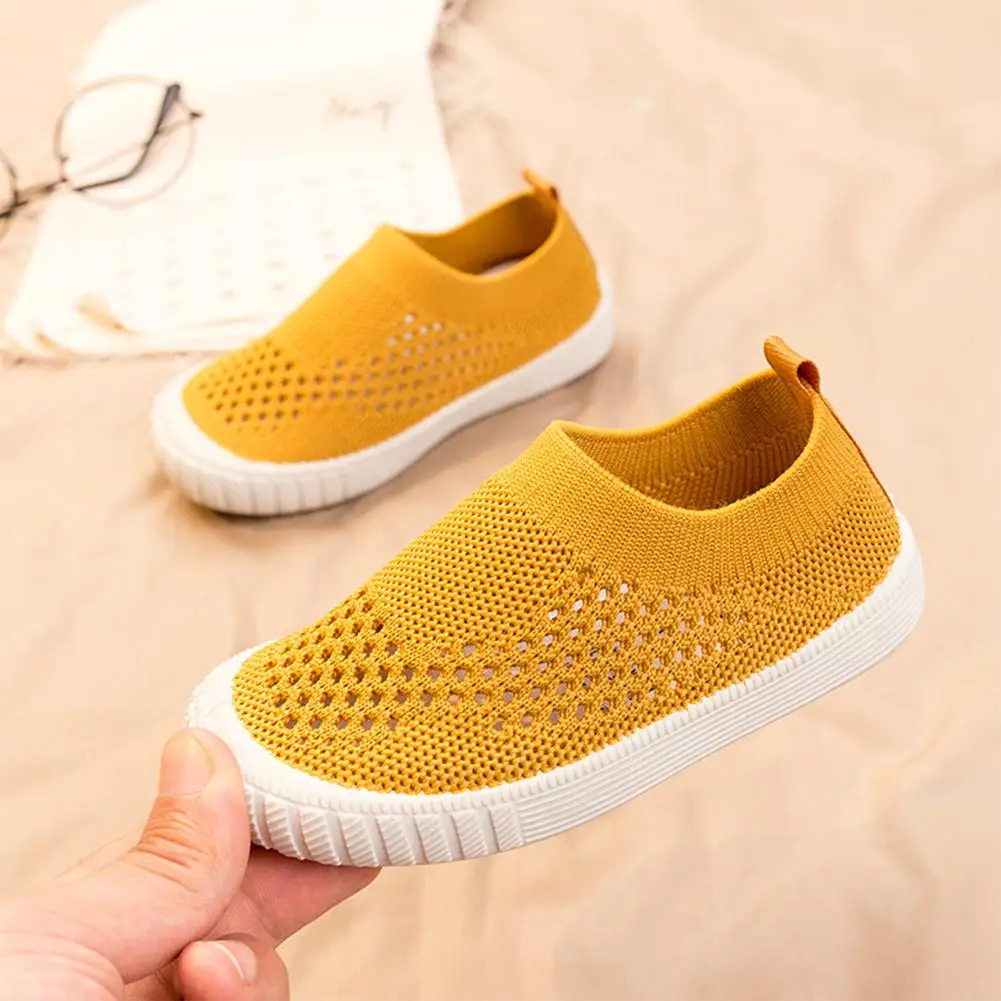 

Kids Boys Girls Fashion Breathable Hollow Net Soft Sole Leisure Sports Shoes