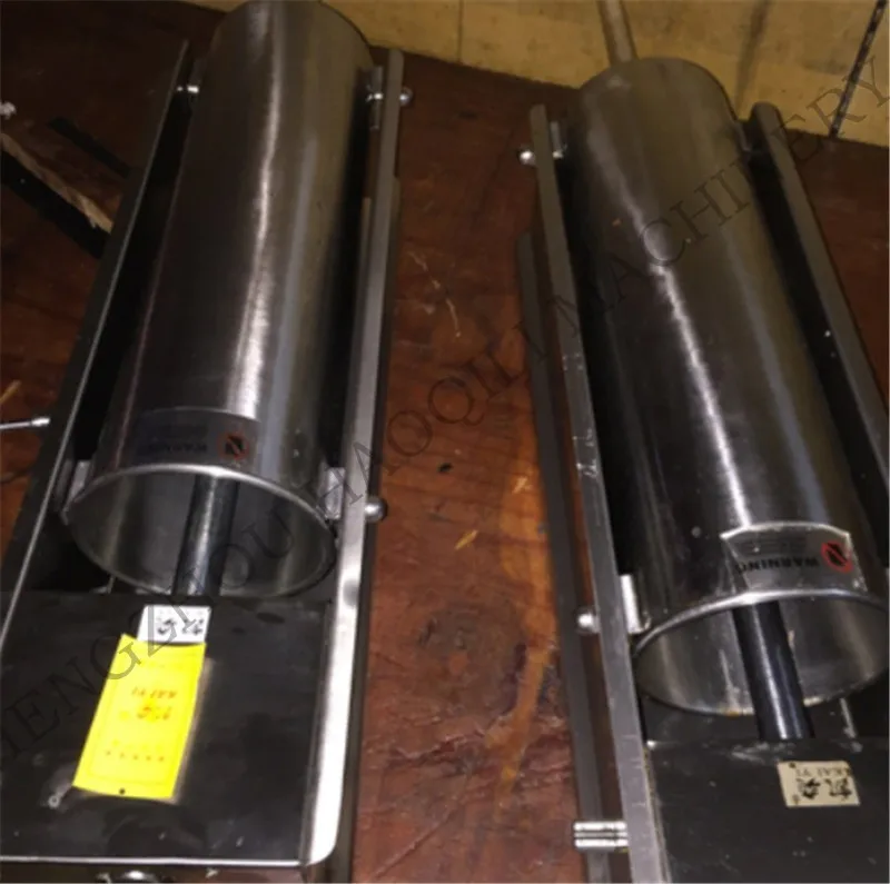 SAUSAGE STUFFER  (4)