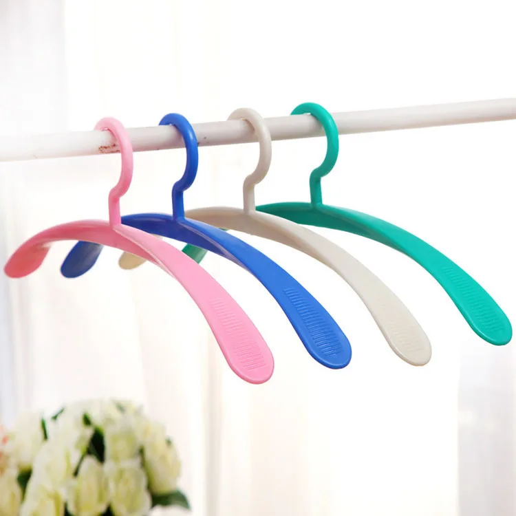 красивые вешалки. вешалка для одежды металлическая 42см е36. вешалки пластмассовые для одежды. пластиковой вешалки плечики для одежды. 46-48 р2901.