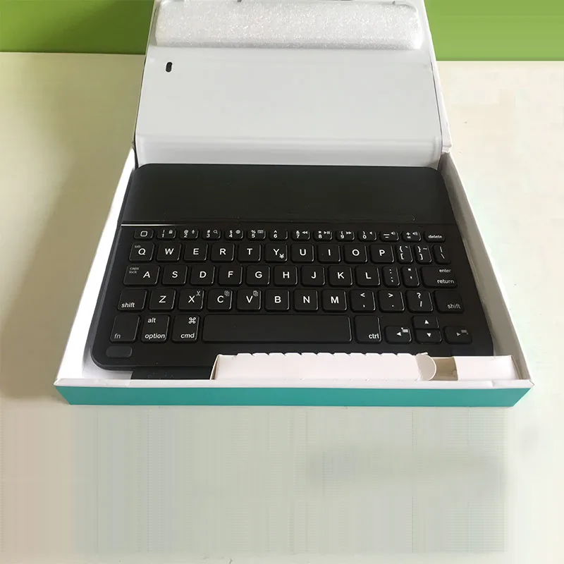 Новая оригинальная ультратонкая клавиатура logitech iK610 ipad mini 1/2/3/air
