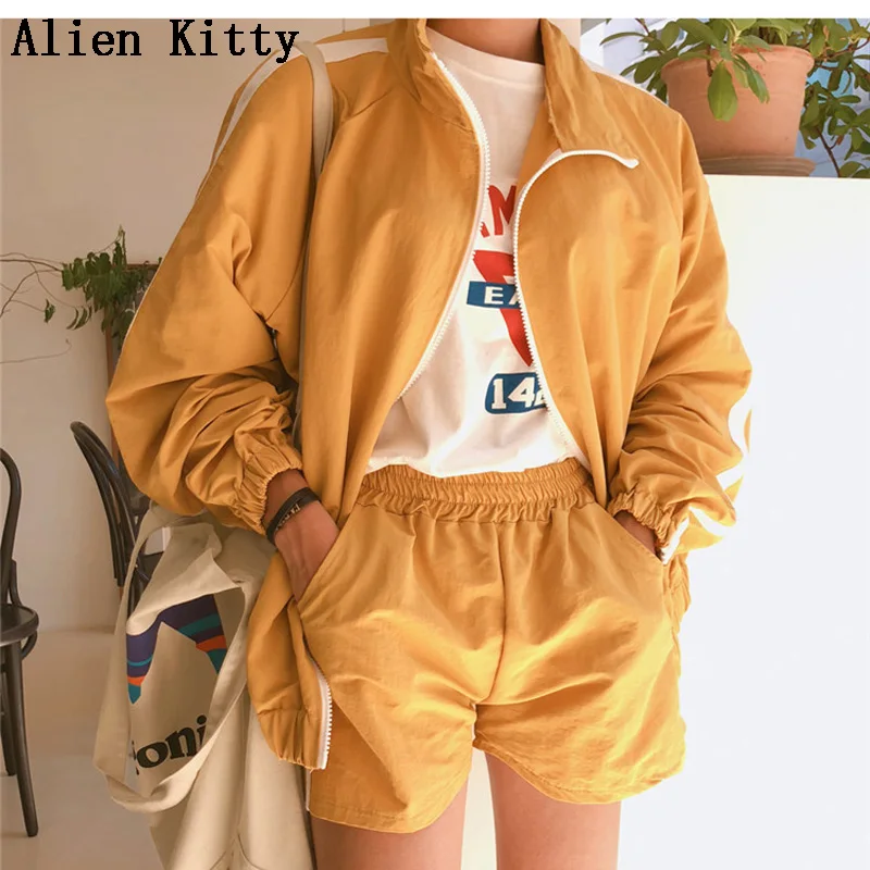 

Alien Kitty New Autumn Fashion Two Piece Set Sportswear Flying Jacket Tops+ High Elastic Waist Shorts Sets Casual Women Suit