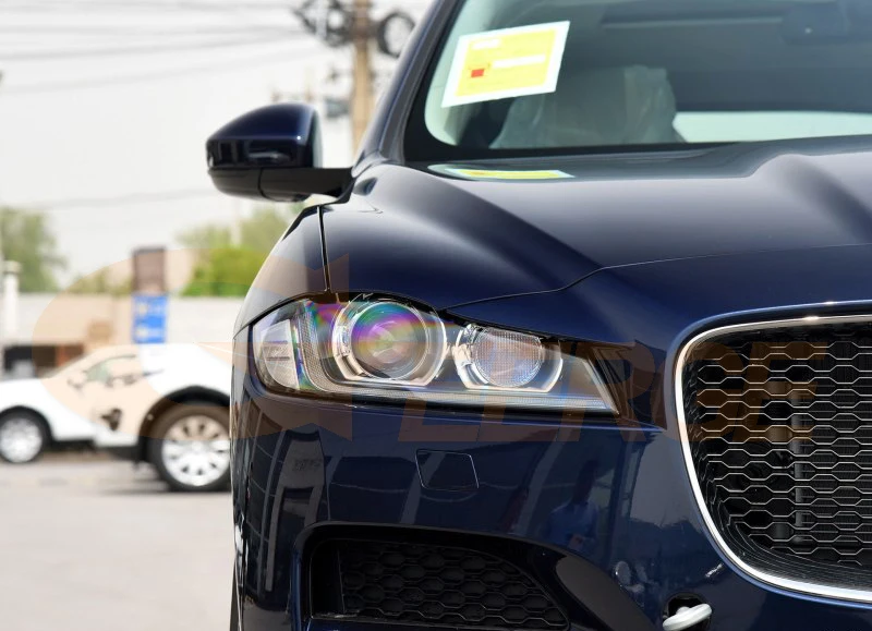 Jaguar f Pace фары