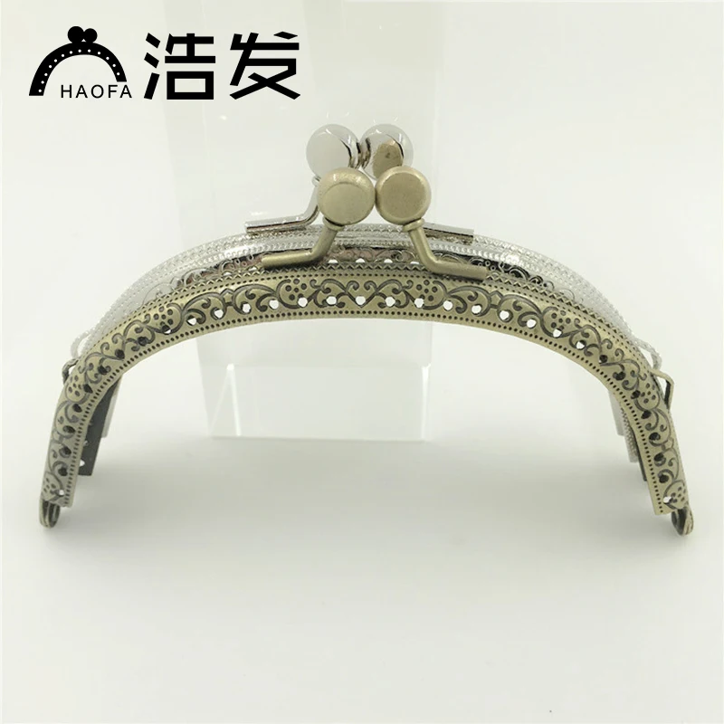 HAOFA Kiss Clasp Lock Arch For Purse Frame Accessories for Bags Bronze Tone Double Plat Heads Flower Pattern Metal Frame 12.5cm