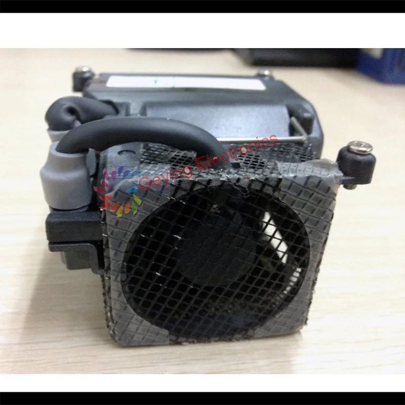 

Free Shipping VLT-X30LP VLT-XD20LP Original Projector Lamp for LVP-X30U LVP-XD20 U3-1080 U3-1100 U3-1100SF U3-1100W