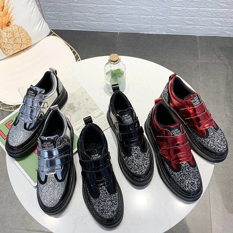

2019 Fashion Female Footwear Diamond Flats Casual Shoes Women Slip Sneakers Silver Loafers Crystal Leather Girl Trainers