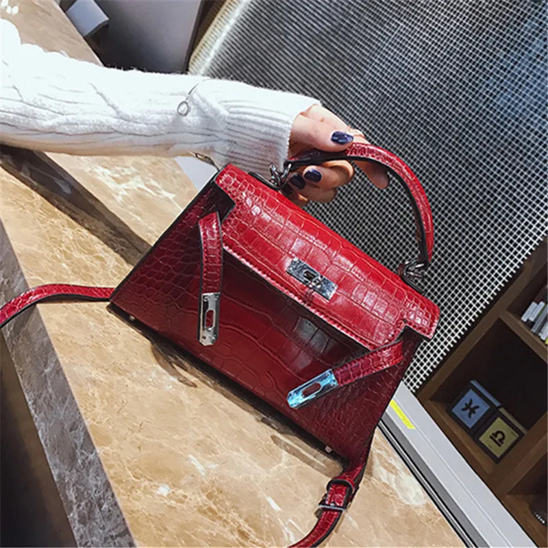 

2018 new Crocodile grain mini Kate bag fashion trend stone pattern buckle small square shoulder bag across wild ladies