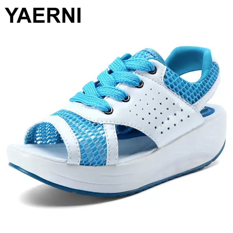 pé de mulher calçados