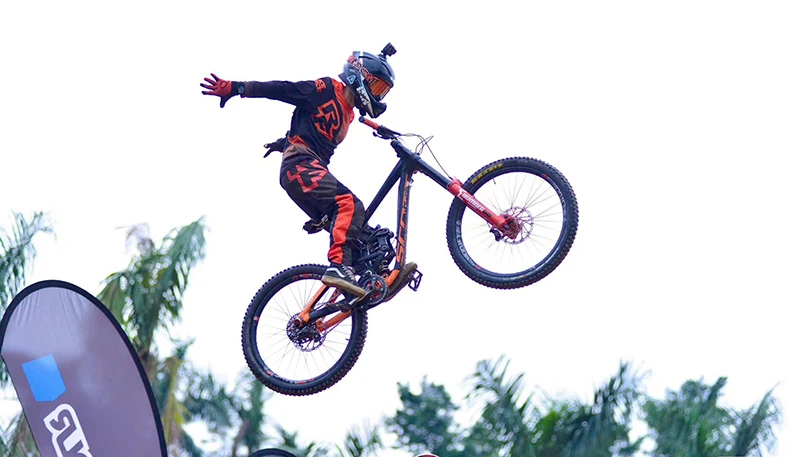 Flash Deal Powerful New 26 Inch Mountain Bike / Electric Bike / Electric Motorcycle Electric Bicycle Battery / Double 8