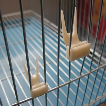 

Fruit Fork Bird Feeder Parrot Pet Bird Plastic Food Holder Feeding On Cage for Hamster Rat 2 Size S/L Convenient Feeder