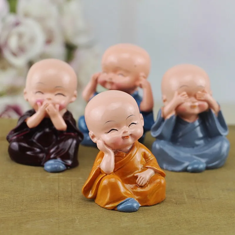 

KongFu Monk Buddha Resin Craft Dashboard Decorations Car Home Office Ornaments Auto Supplies Decorative Accessories