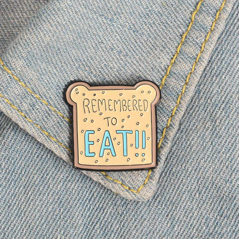 

WEISHUOLI Cartoon Cute Enamel Brooches Metal Wish creative cartoon panda bread slice cartoon letter brooch