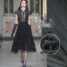 Новинка года; сезон лето; шелковая ткань в полоску темно-серого цвета