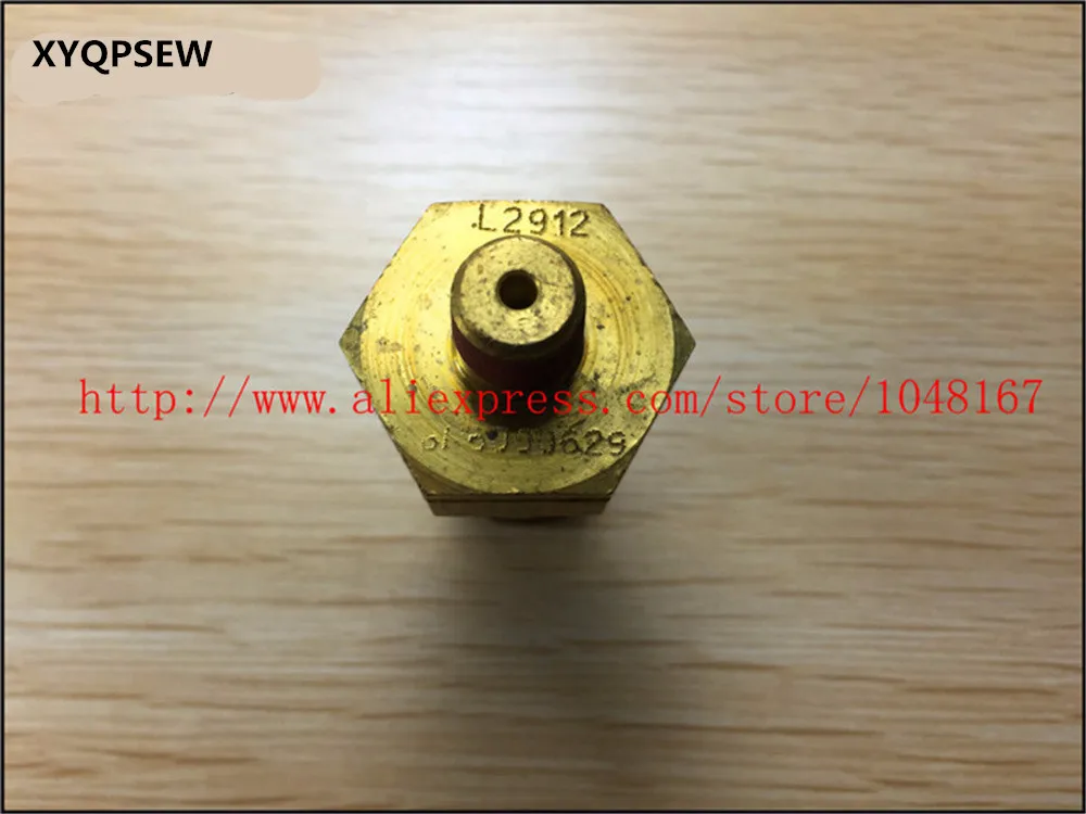 

XYQPSEW For engine oil pressure sensor 8M6000629 L2912