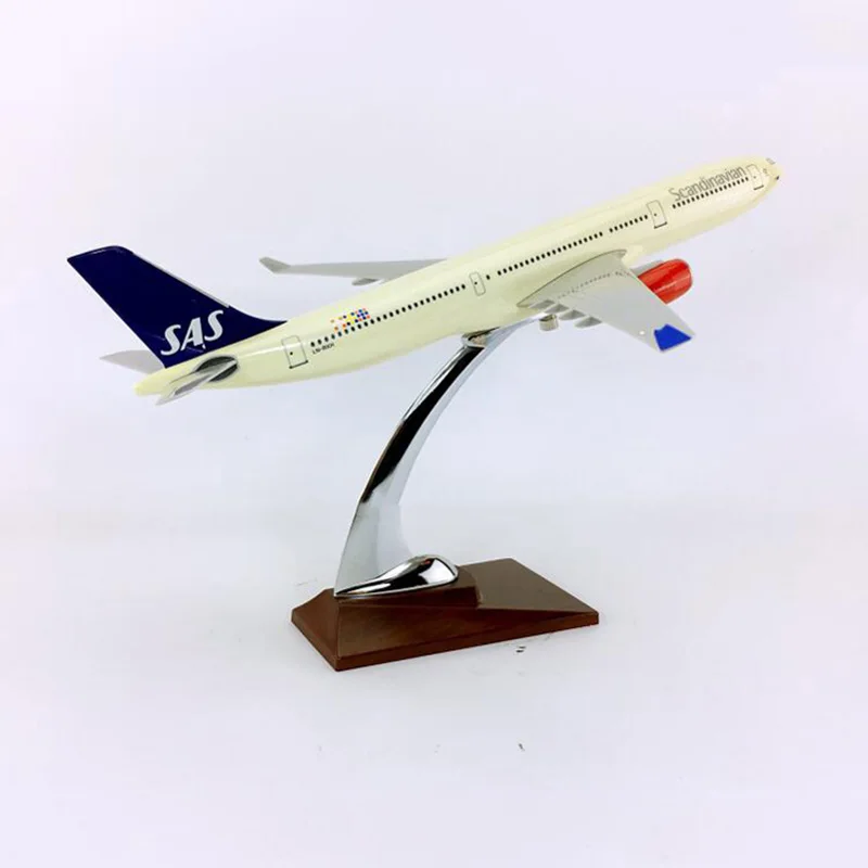 

Airbus A330-300 Big 32cm SAS Scandianavian Airlines Airplane Model Toys Aircraft Diecast Plastic Alloy Plane Collection for Home