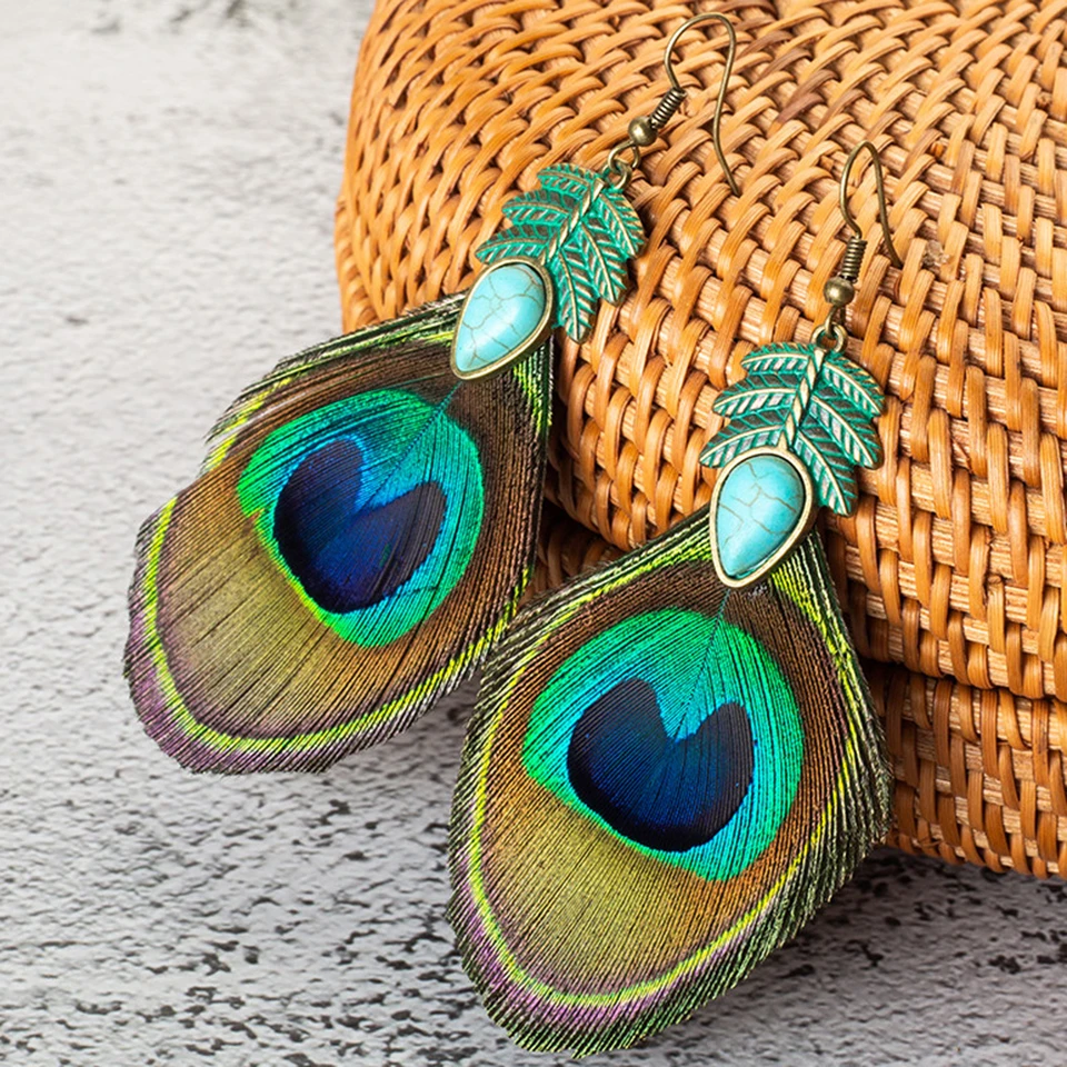 

New Hot Ethnic Simple Retro Leaves Green Leaf Earrings Nature Stone Long Tassel Peacock Feather Earrings For Women Brincos 2019