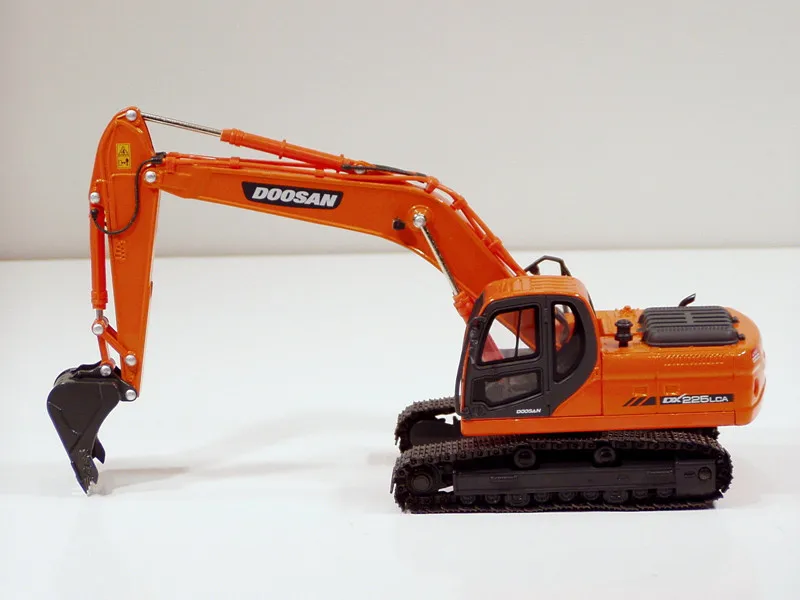 Литье под давлением модель игрушки украшения 1:40 Doosan DX225LC 9C гидравлические Экскаватор строительная техника игрушка для коллекции, подарок