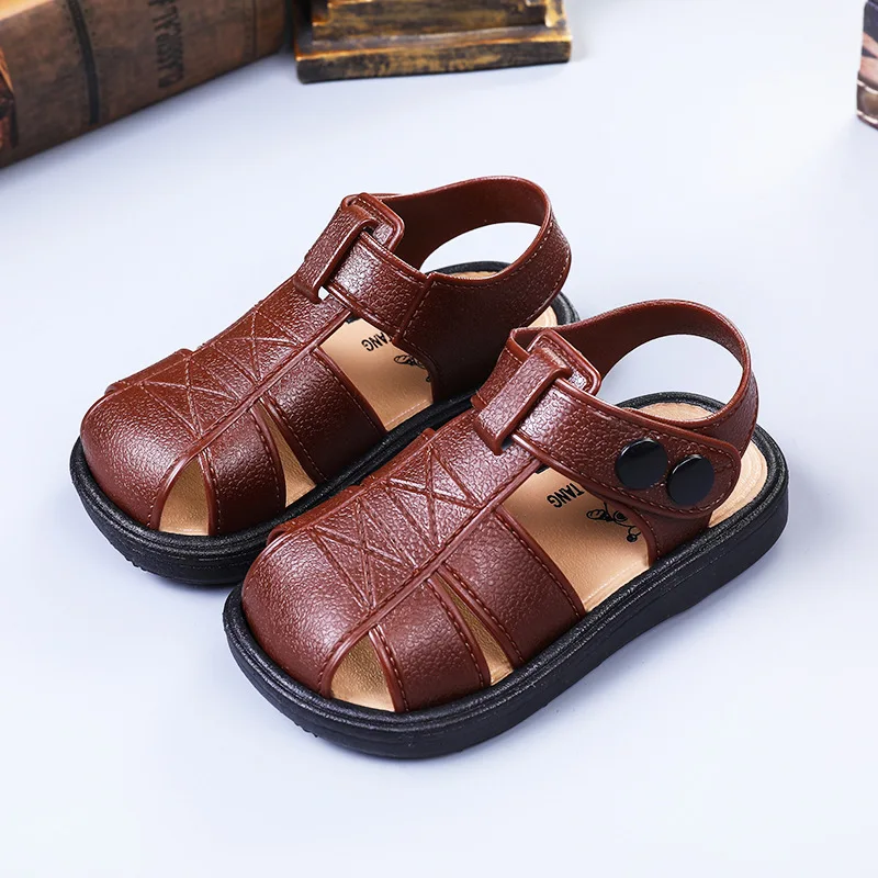 Новые детские сандалии, обувь для маленьких мальчиков из искусственной кожи для мальчиков Baotou Сандалии Летняя одежда для мальчиков, мягкие, удобные сандали Размеры 19-30