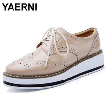 YAERNI/обувь ручной работы из лакированной кожи на плоской подошве; женские туфли на плоской подошве; сезон весна-осень; тисненые круглые женские туфли-оксфорды на платформе с резным носком