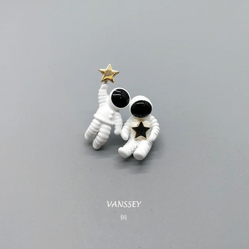 Vanssey винтажные модные асимметричные серьги-гвоздики с эмалированным покрытием в виде звезды космонавта, вечерние свадебные аксессуары для женщин, новинка