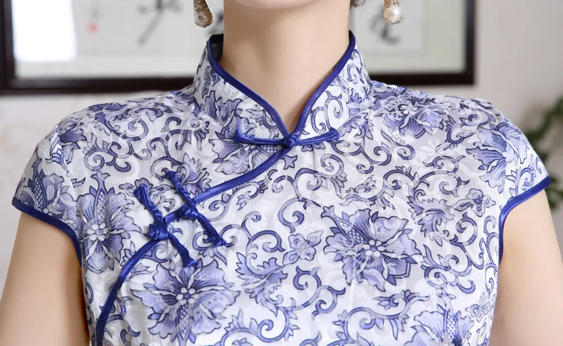 Для женщин ретро тонкий летний традиционное китайское платье Cheongsam Ци Пао цветок печати с коротким Китайские женские халаты