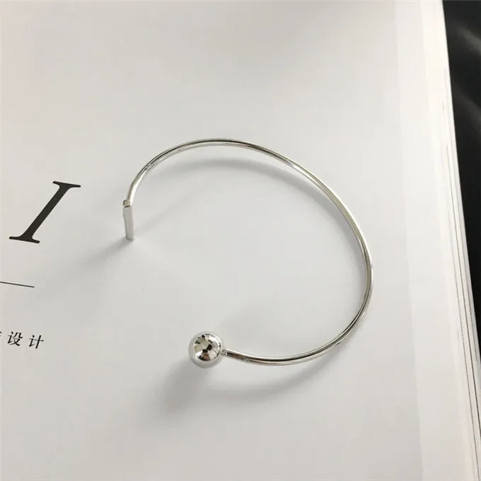 y (1)