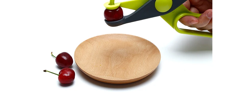 Wholesale Ergonomic Design Plastic Convenient Cherry Pitter With Only One-Handed Operation