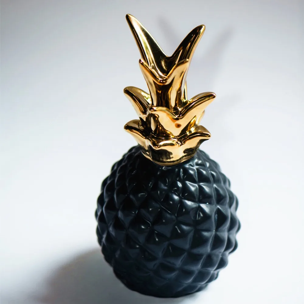 European style ceramic black/golden pineapple furnishing articles