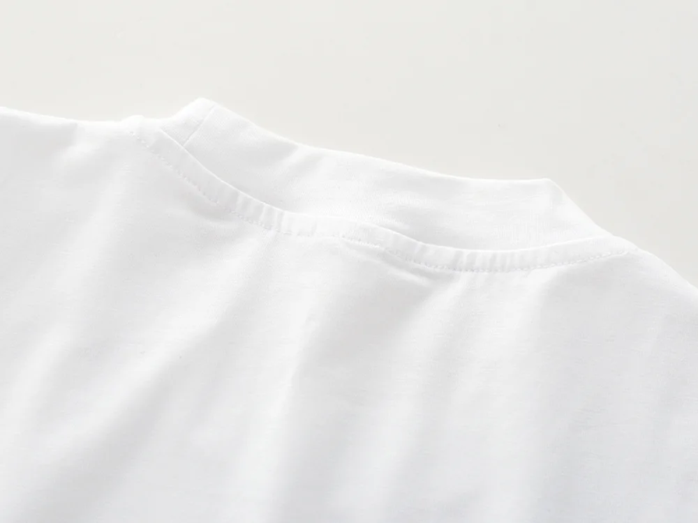 8965939996_457880003